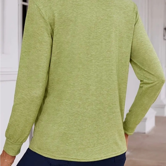 Green Long Sleeve Women's Top New - Picture 2 of 11